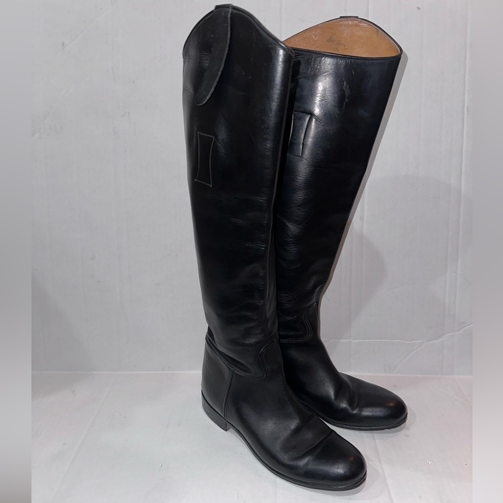 Women’s tall  riding boots black leather size 6